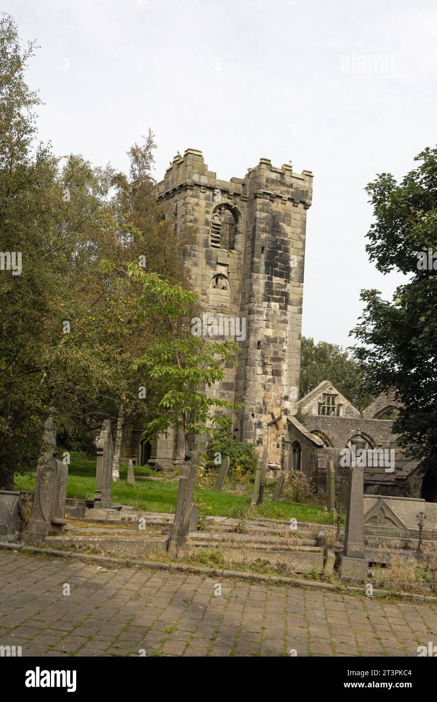 Der Turm der Kirche St Thomas a Beckett Heptonstall West Yorkshire England Stockfoto