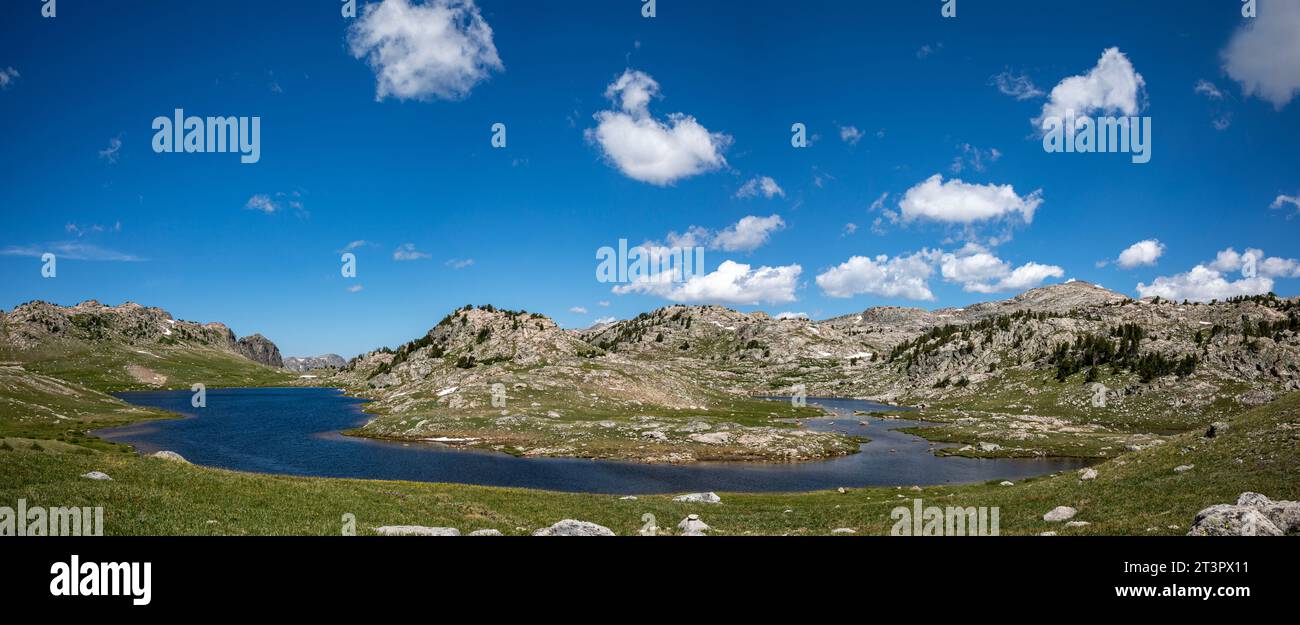 WY05353-00...WYOMING - einer der No Name Lakes vom Doubletop Mountain Trail in der Bridger Wilderness Area der Wind River Range. Stockfoto