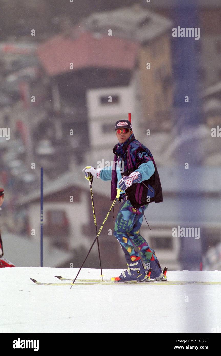 Italien Bormio 18.03.1995: Alberto Tomba, italienischer Skiläufer, während der Aufklärung vor dem Rennen Stockfoto