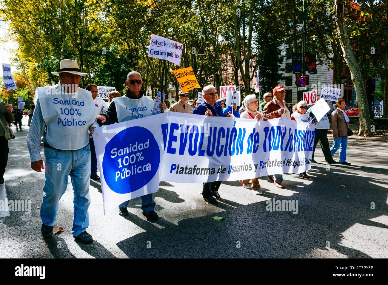 Bürger nehmen an Demonstrationen gegen den Rückgang der psychischen Gesundheit und der öffentlichen Gesundheitsversorgung Teil. Madrid, Madrid, Comunidad de Madrid, Spanien, Europa Stockfoto