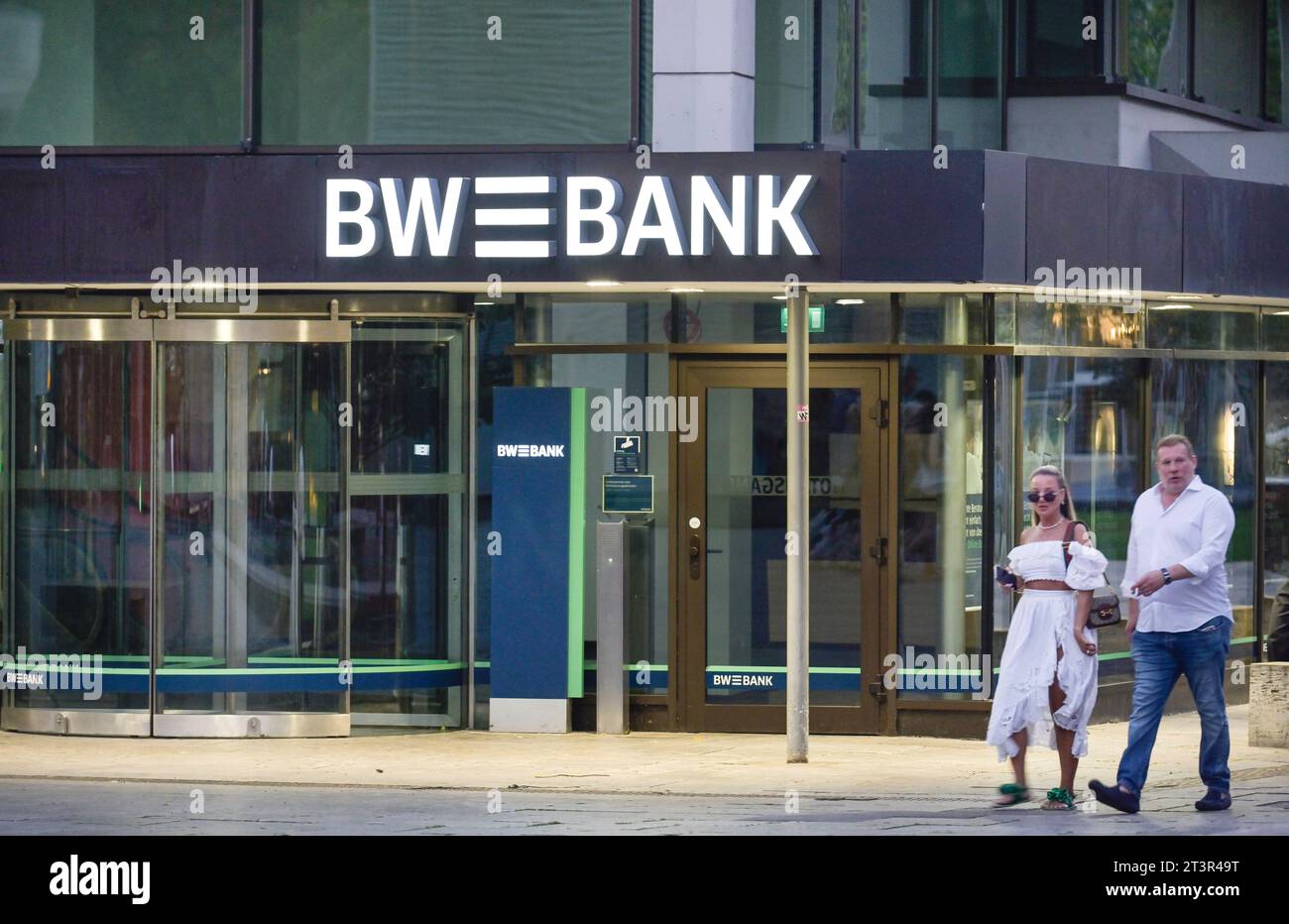 BW-Bank, kleiner Schloßplatz, Stuttgart, Baden-Württemberg, Deutschland *** BW Bank, kleiner Schloßplatz, Stuttgart, Baden Württemberg, Deutschland Credit: Imago/Alamy Live News Stockfoto