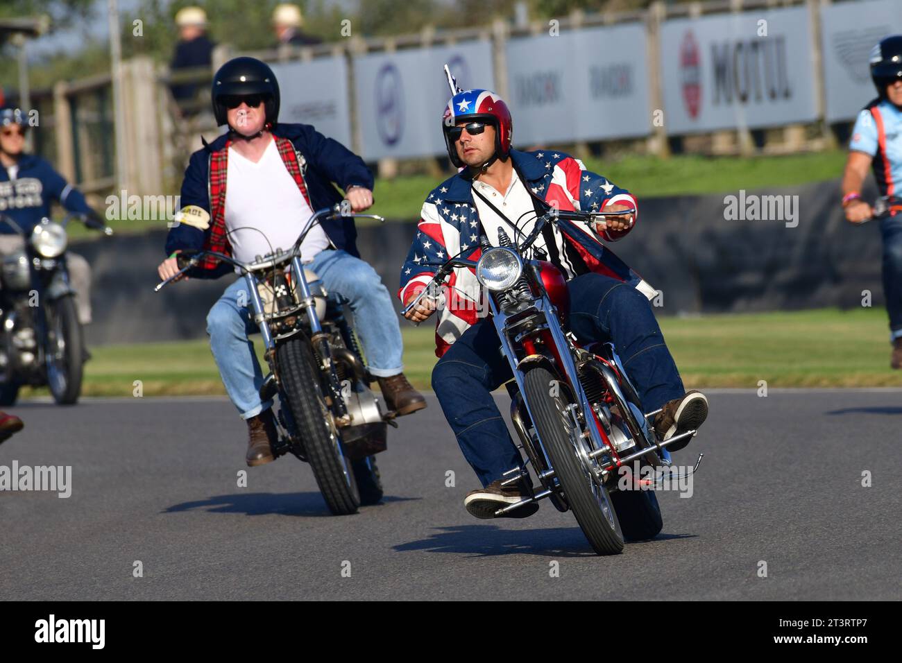 Harley Davidson, Track Parade - Motorcycle Celebration, ca. 200 Motorräder auf den Runden der Morgenparade, darunter Beiwagen-Outfits und Motortrike Stockfoto
