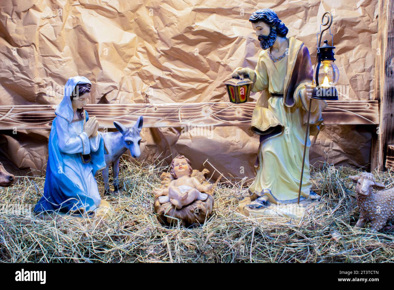 Geburt Jesu - Szene Mit Der Heiligen Familie Mit Komet Bei Sonnenaufgang. Stockfoto