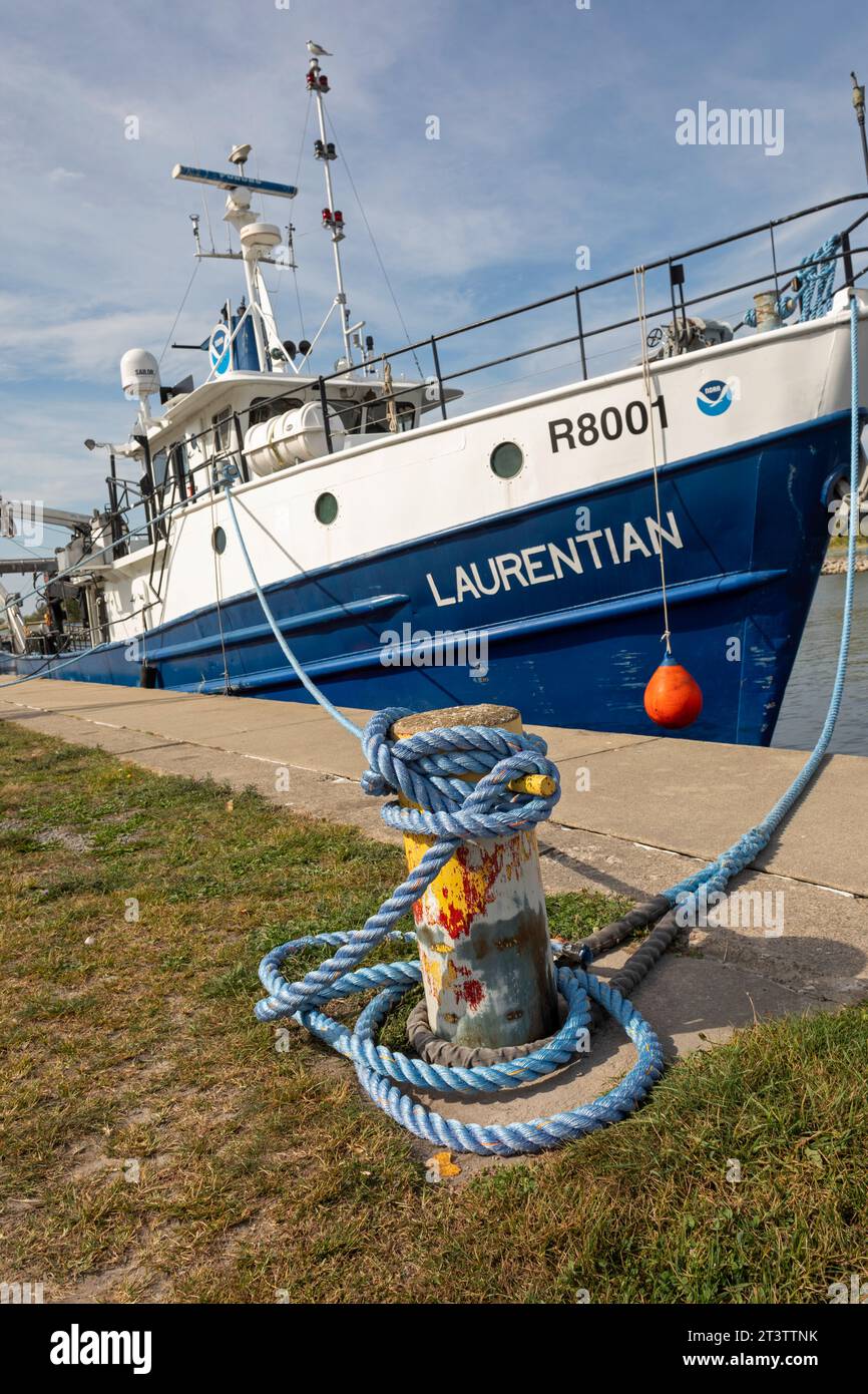 Muskegon, Michigan - The Laurentian, ein Umweltforschungsschiff der Great Lakes, das von der National Oceanic and Atmospheric Administration (NOAA) betrieben wird Stockfoto