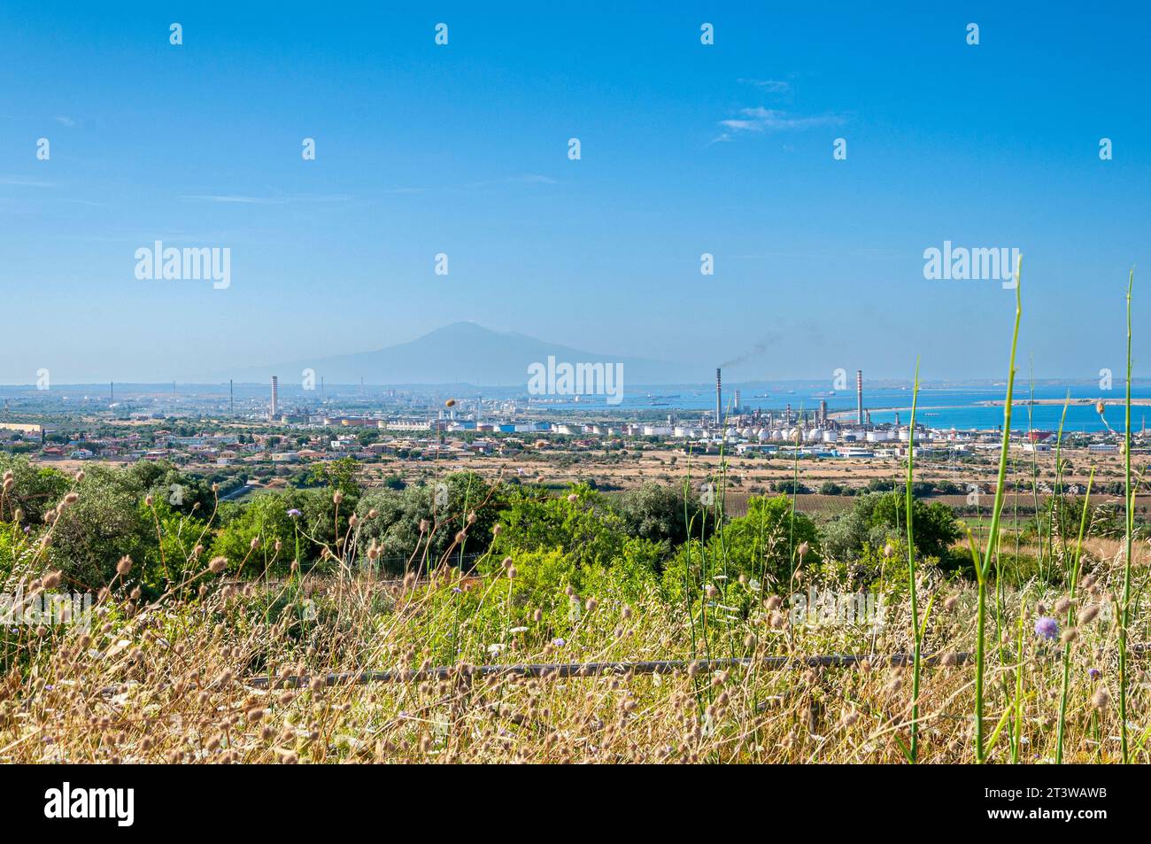 Panorama von Syrakus aus der Landschaft mit dem Ätna im Hintergrund Stockfoto