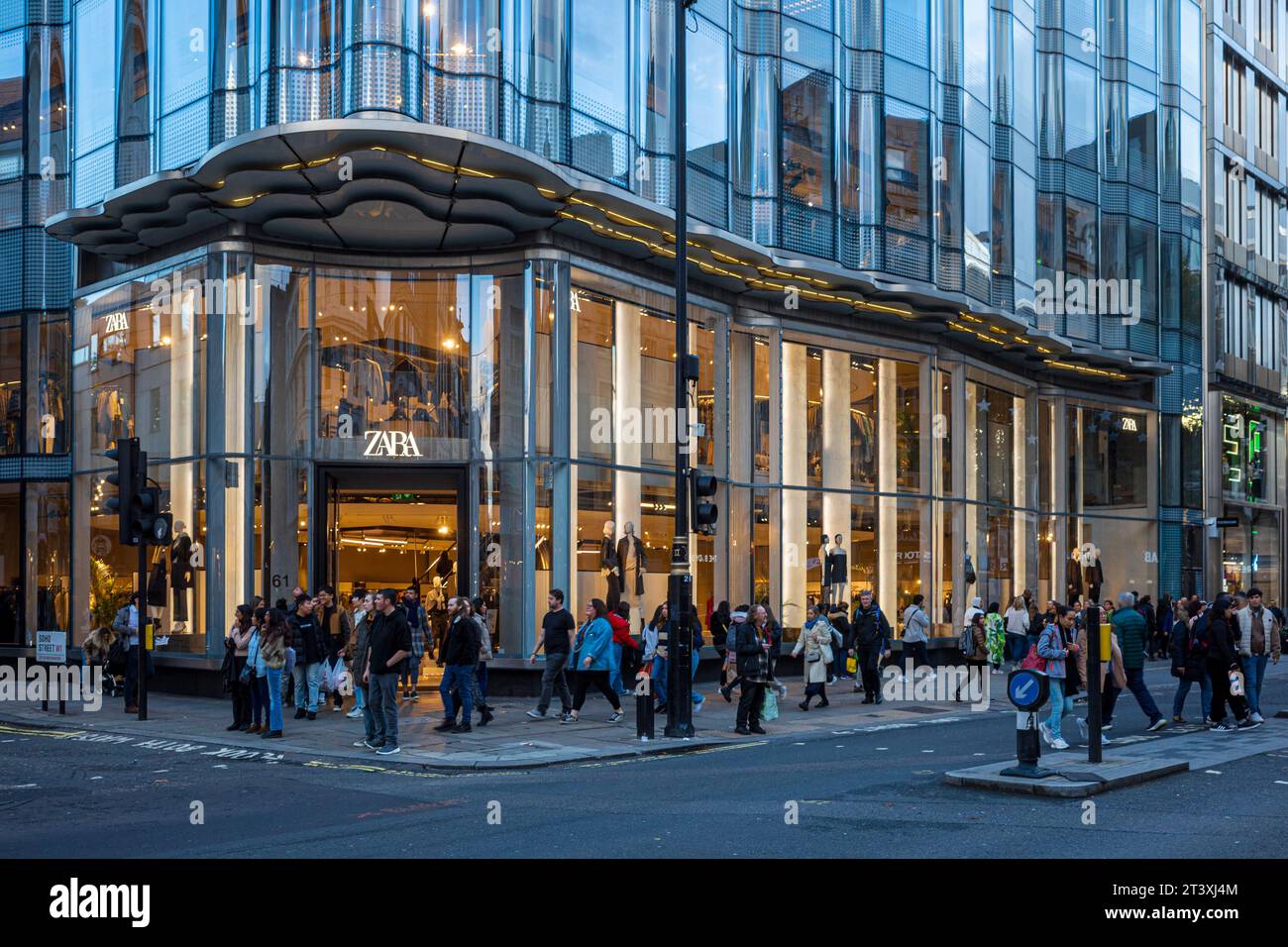Zara Store Oxford Street London UK. Zara Flagship Store 61 Oxford St London UK. Stockfoto