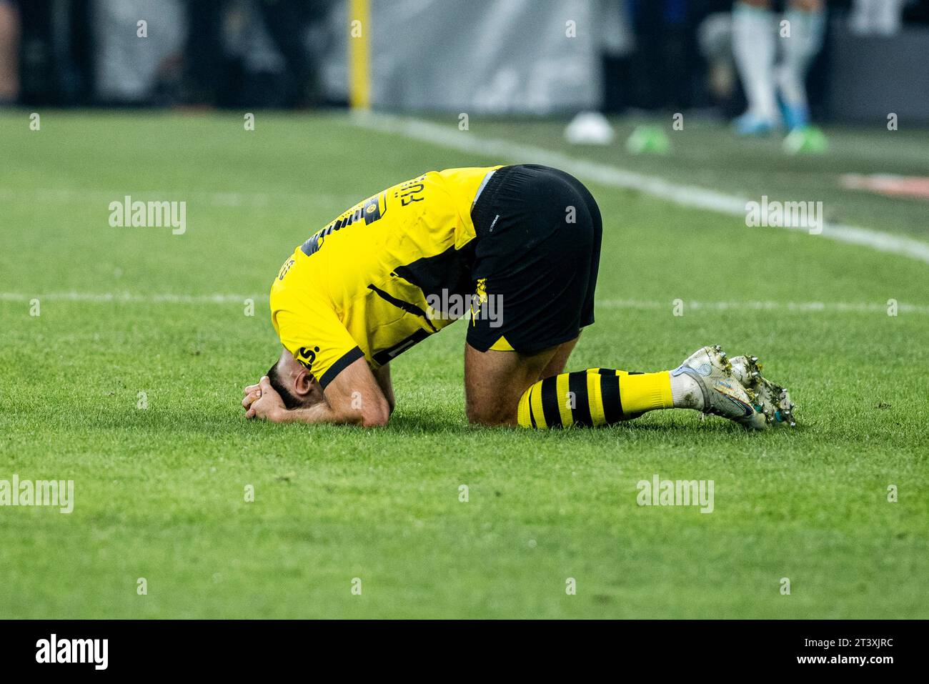 Dortmund, Signal-Iduna-Park, 20.10.23: Niclas Füllkrug (Dortmund) am Boden beim 1. Bundesliga Spiel Borussia Dortmund gegen Werder Bremen. Stockfoto