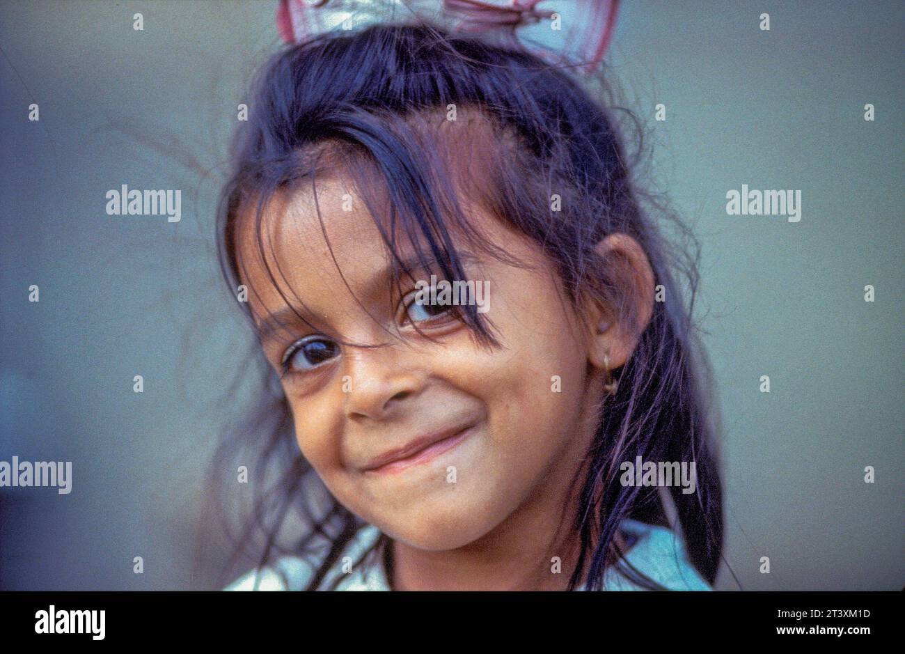 Bulgarien, Porträt eines roma-Mädchens. Stockfoto