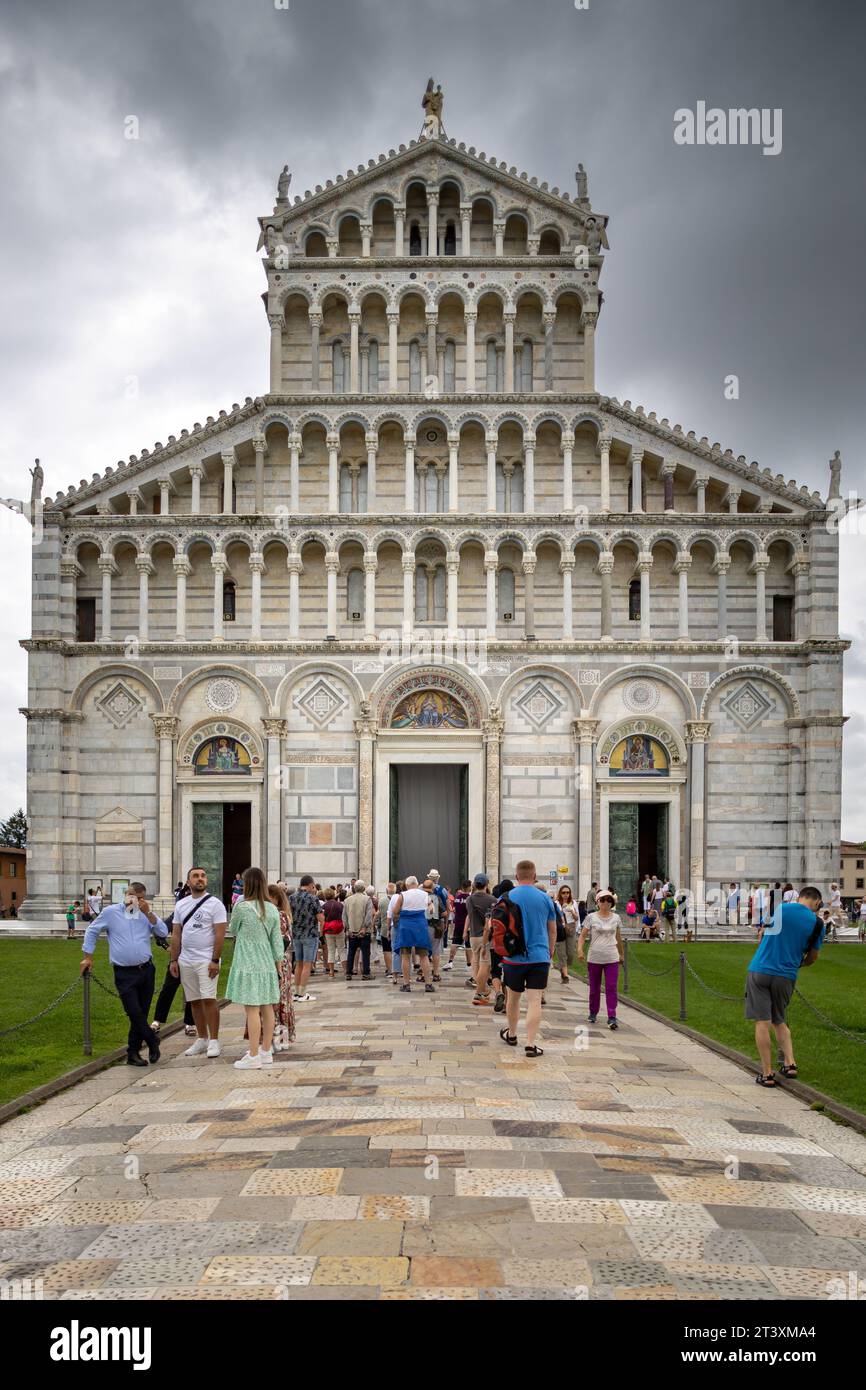 Der Dom von Pisa auf der wunderschönen Piazza dei Miracoli, Pisa, Italien Stockfoto