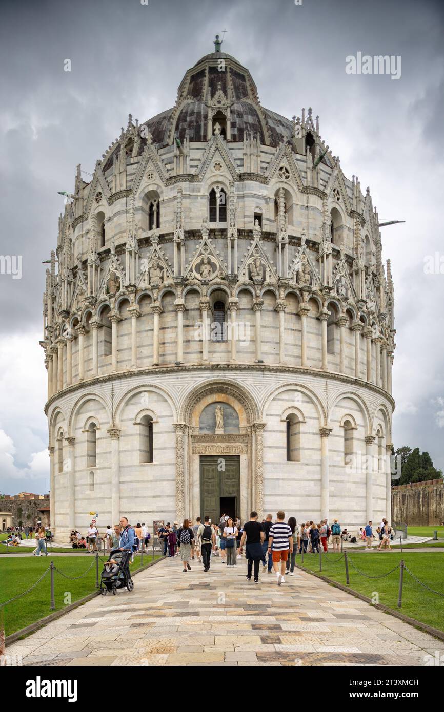 Das Babtisterium auf der berühmten Piazza dei Miracoli, Pisa, Italien Stockfoto