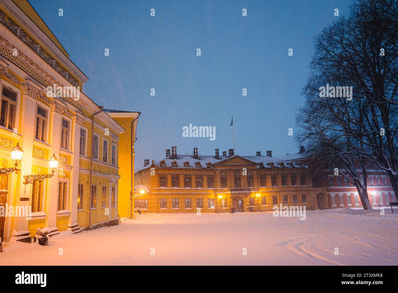 Verschneite Stadtlandschaft von Turku, Finnland Stockfoto