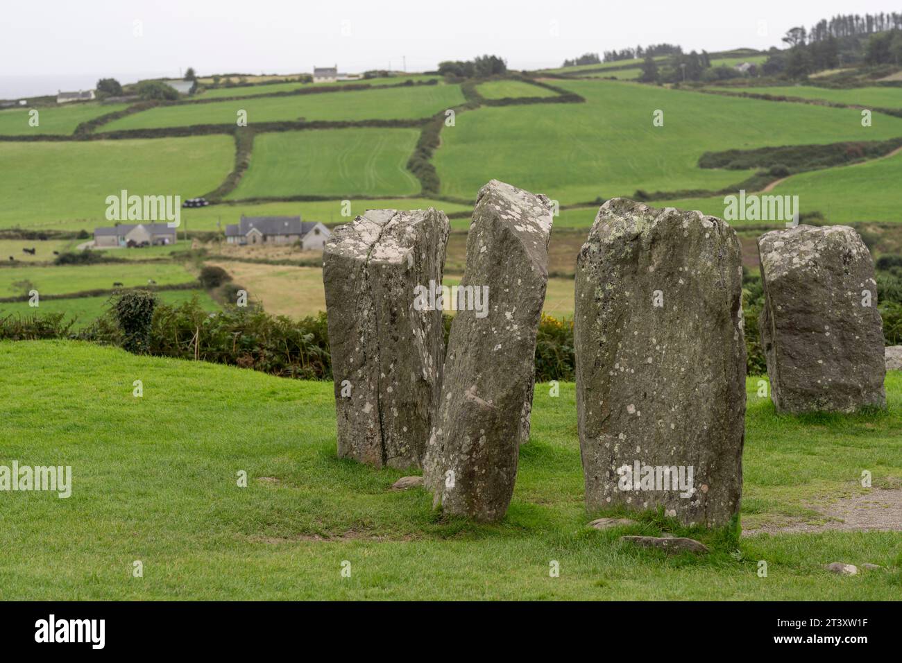 Megalithkreis von Drombeg, der Altar des Druiden, Rosscarbery, etwa aus dem Jahr 150 n. Chr., Irland, Vereinigtes Königreich. Stockfoto