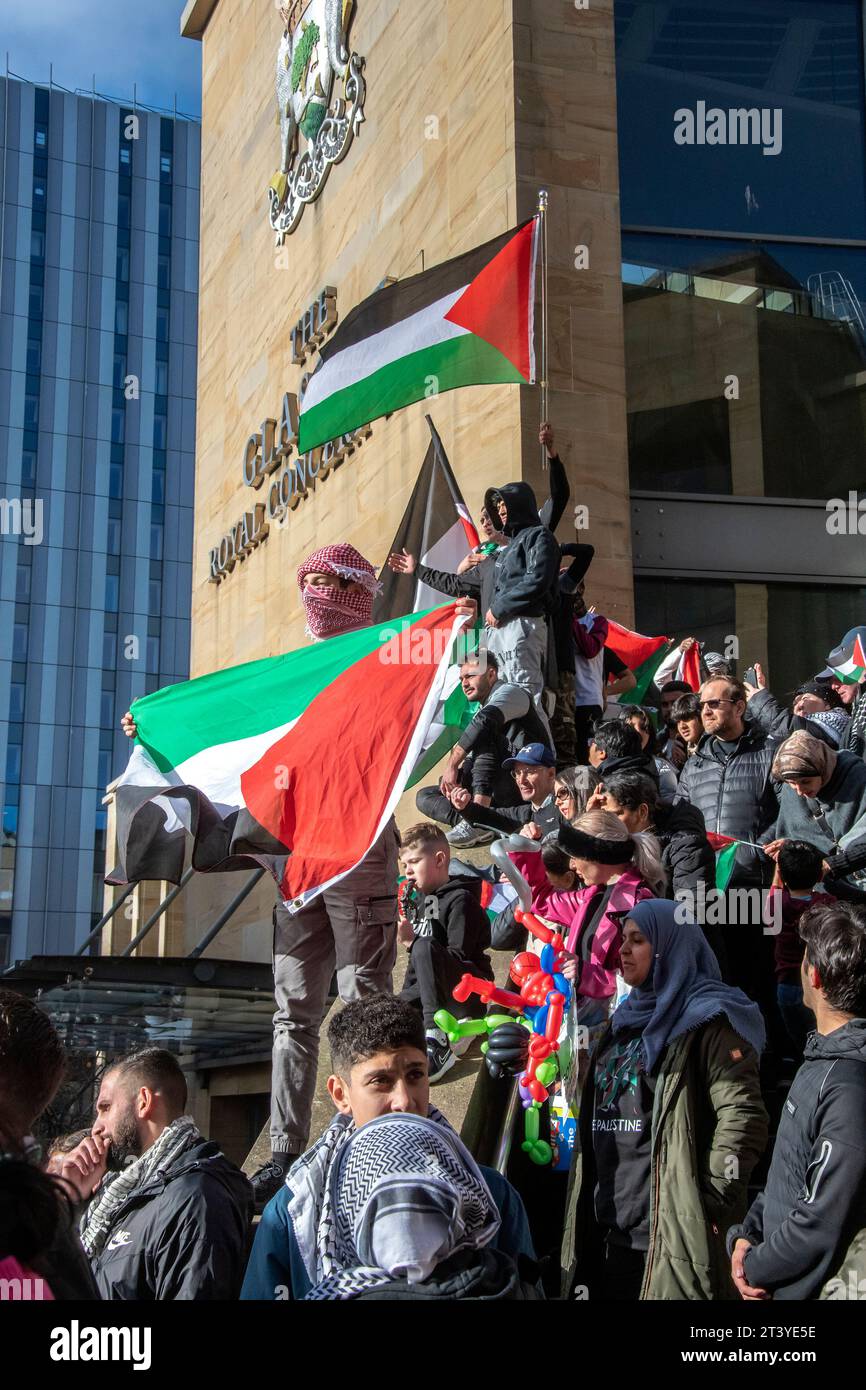 Glasgow, Schottland, Großbritannien. 21. Oktober 2023: Menschen versammeln sich in Glasgow, um einen Waffenstillstand in Gaza zu unterstützen. Stockfoto