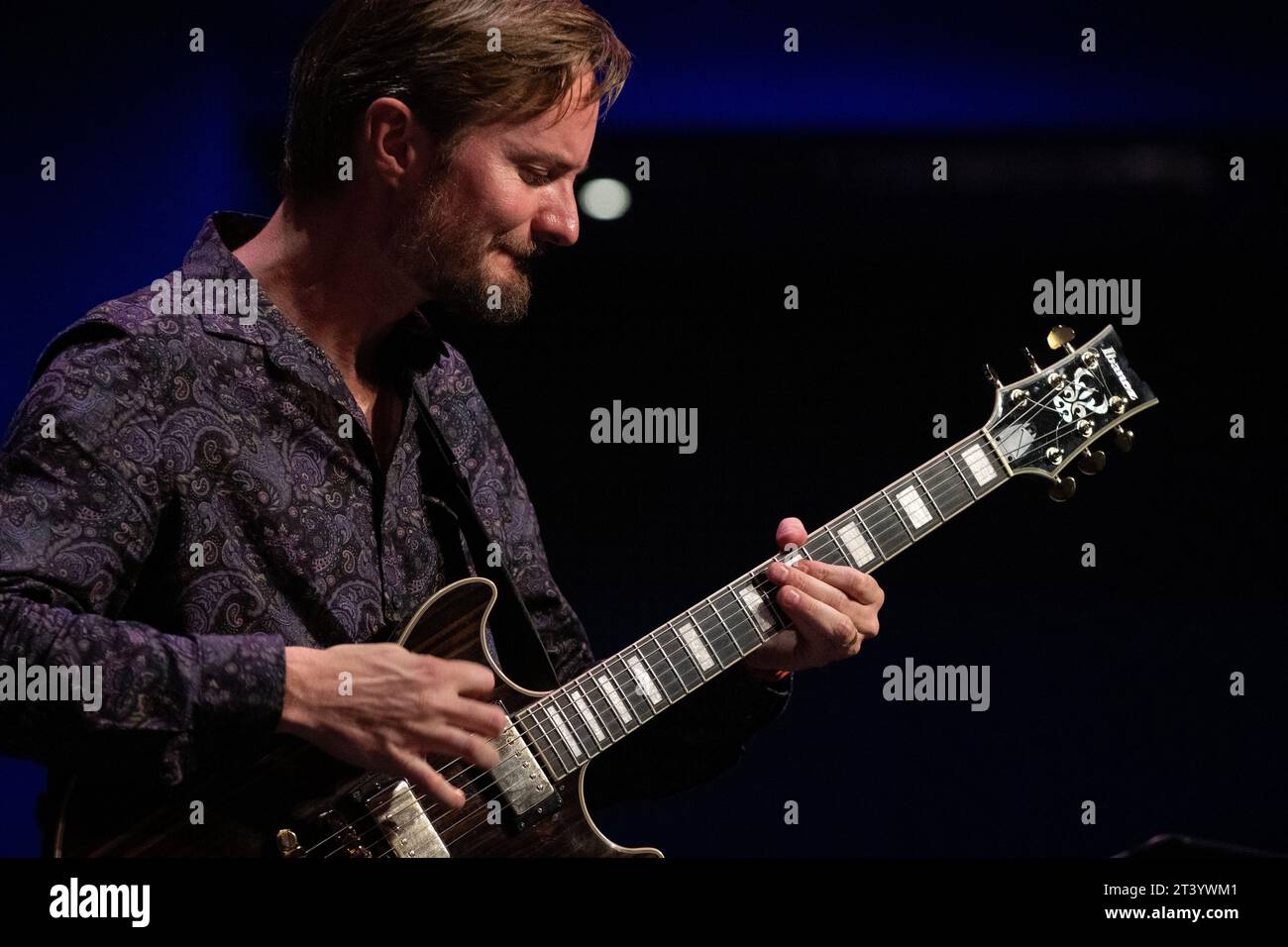 Jazzgitarrist Ant Law spielt live mit dem Adam Glasser Quartet, dem Scarborough Jazz Festival 2023 Stockfoto