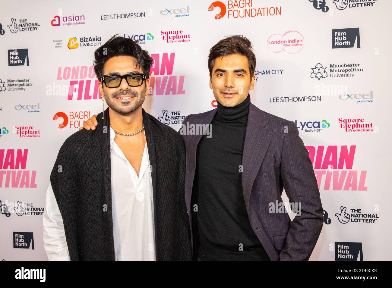 London Indian Film Festival 2023 - Roter Teppich für die Vorführung von Berlin mit den Co-Stars Aparshakti Khurana und Ishwak Singh Stockfoto