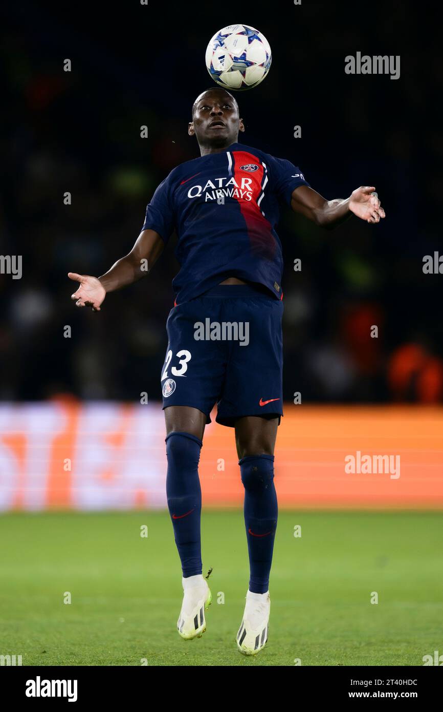 Randal Kolo Muani vom FC Paris Saint-Germain in Aktion während des Fußballspiels der UEFA Champions League zwischen Paris Saint-Germain FC und AC Milan. Stockfoto
