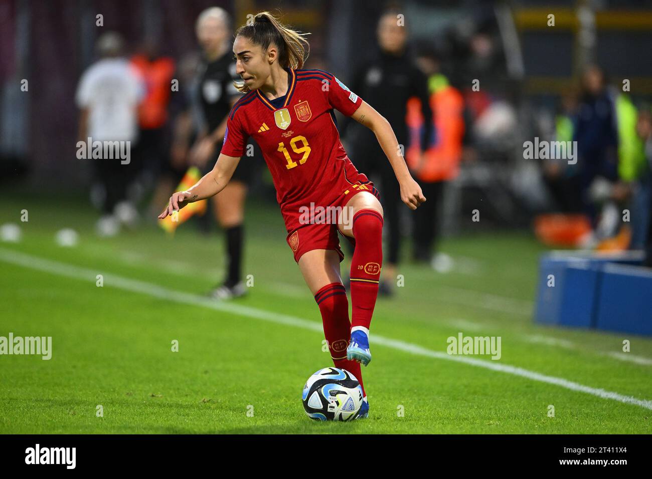 Salerno, Italien. Oktober 2023. Olga Carmona aus Spanien beim Spiel der UEFA Women's Nations League zwischen Italien und Spanien am 27. Oktober 2023 im Stadio Arechi Salerno Italien. Quelle: Nicola Ianuale/Alamy Live News Stockfoto