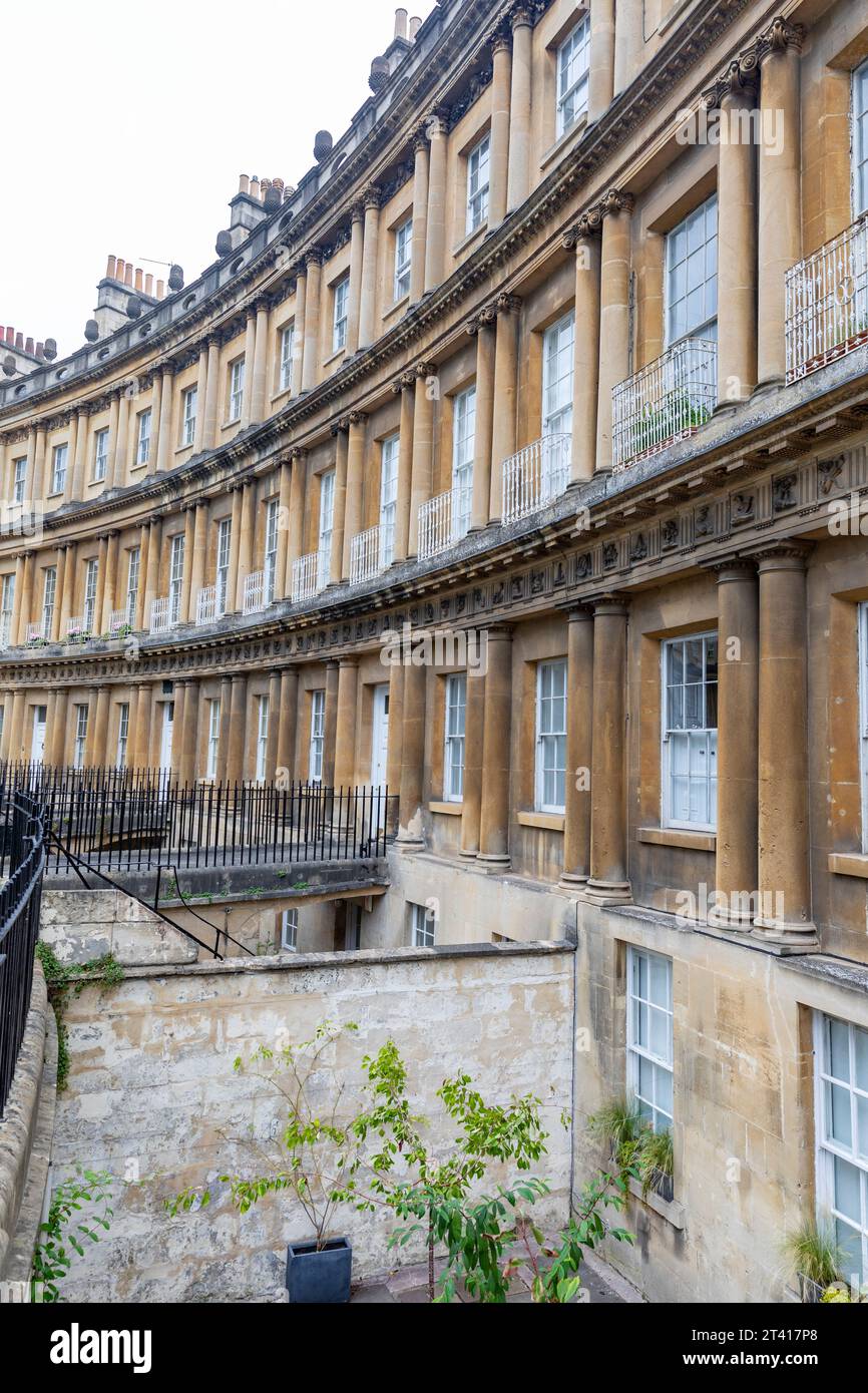 The Circus Bath, Stadthäuser mit georgianischer Architektur im Stadtzentrum von Bath, UNESCO-Weltkulturerbe, Somerset, England, Großbritannien, 2023 Stockfoto