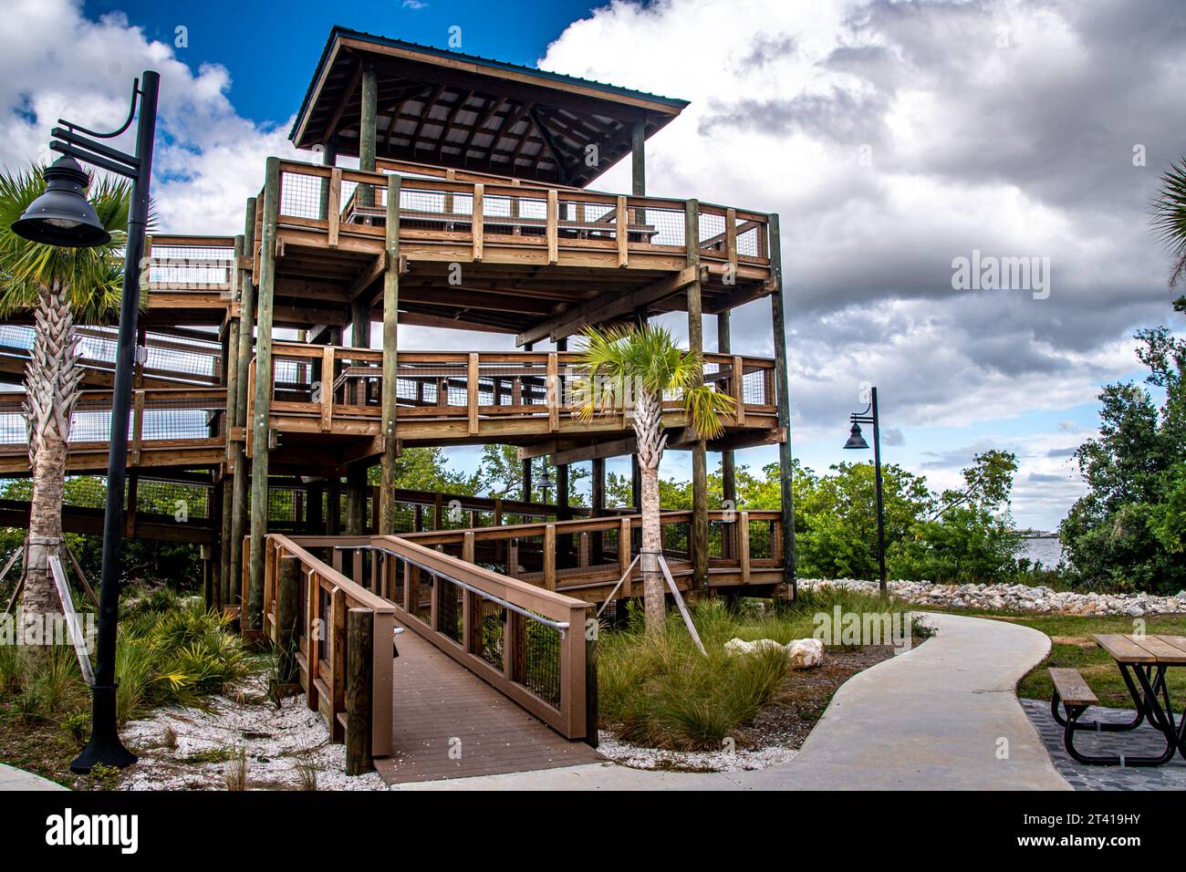 Bradenton, Florida, Manatee County – Szenen rund um den Bradenton Riverwalk. Promenade, Parks, Manatee River, Piers. Stockfoto