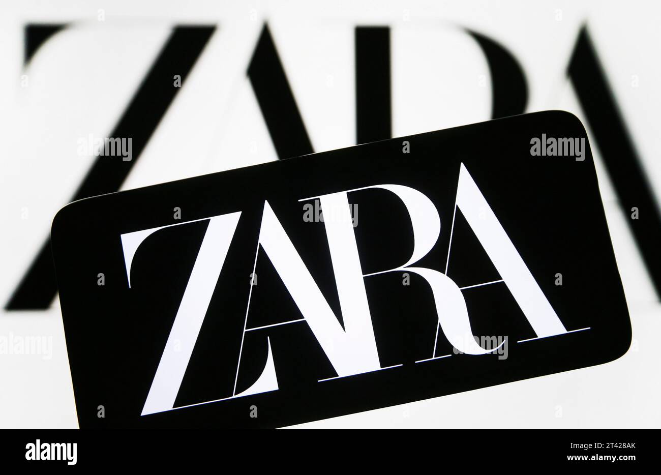 Ukraine. Oktober 2023. In dieser Abbildung ist das ZARA-Logo auf einem Smartphone-Bildschirm zu sehen. Quelle: SOPA Images Limited/Alamy Live News Stockfoto