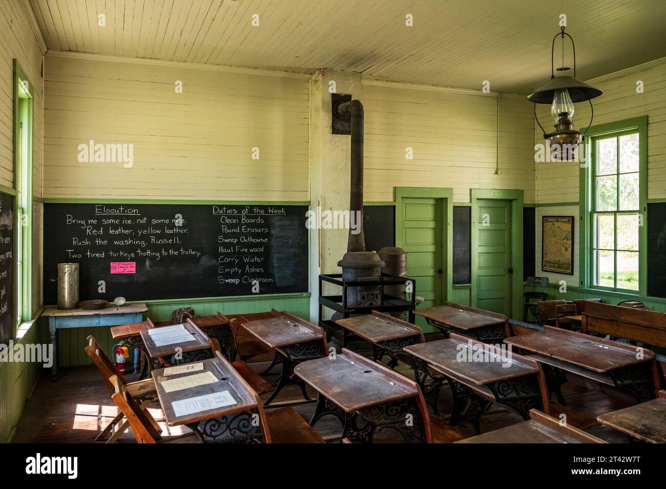 Schulzimmer des Old One Room Schoolhouse in Minnesota bei der Olmsted County Historical Society in Rochester Stockfoto