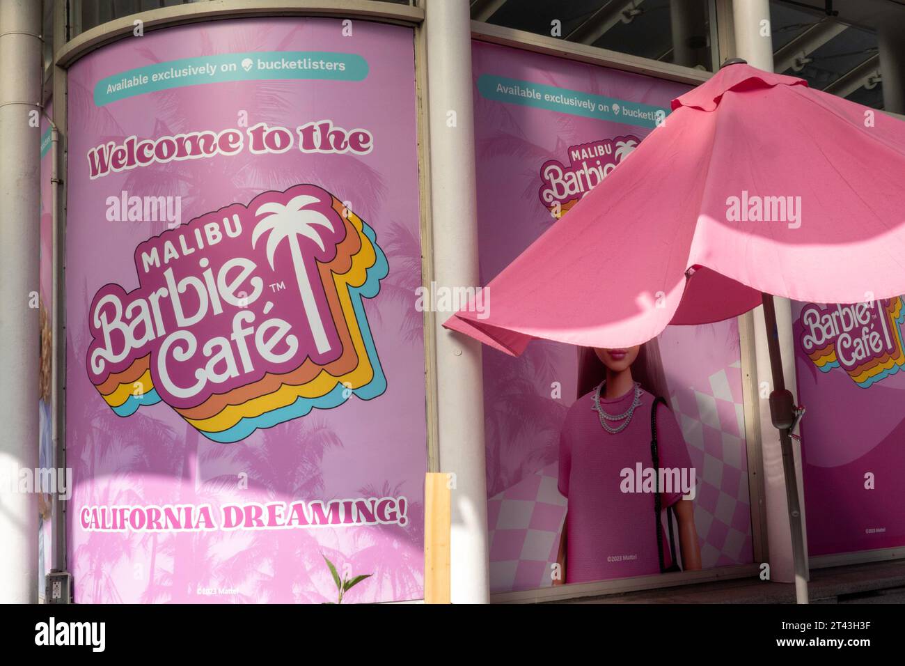 Das Malibu Barbie Café war ein Pop-up-Restaurant, um den Film Barbie, Sommer 2023, New York City, USA, zu bewerben Stockfoto