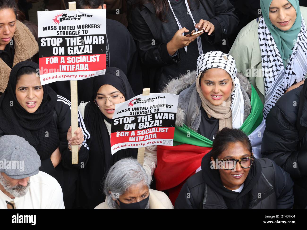 London, UK, 28. Oktober 2023. Die 1000er Jahre nahmen am 3. Pro-palästinensischen marsch in London Teil, seit der israelische Gaza-Konflikt am 7. Oktober begann. Die Demonstranten standen solidarisch mit den Palästinensern und forderten ein Ende der Bombardierung von Gaza. Kredit : Monica Wells/Alamy Live News Stockfoto