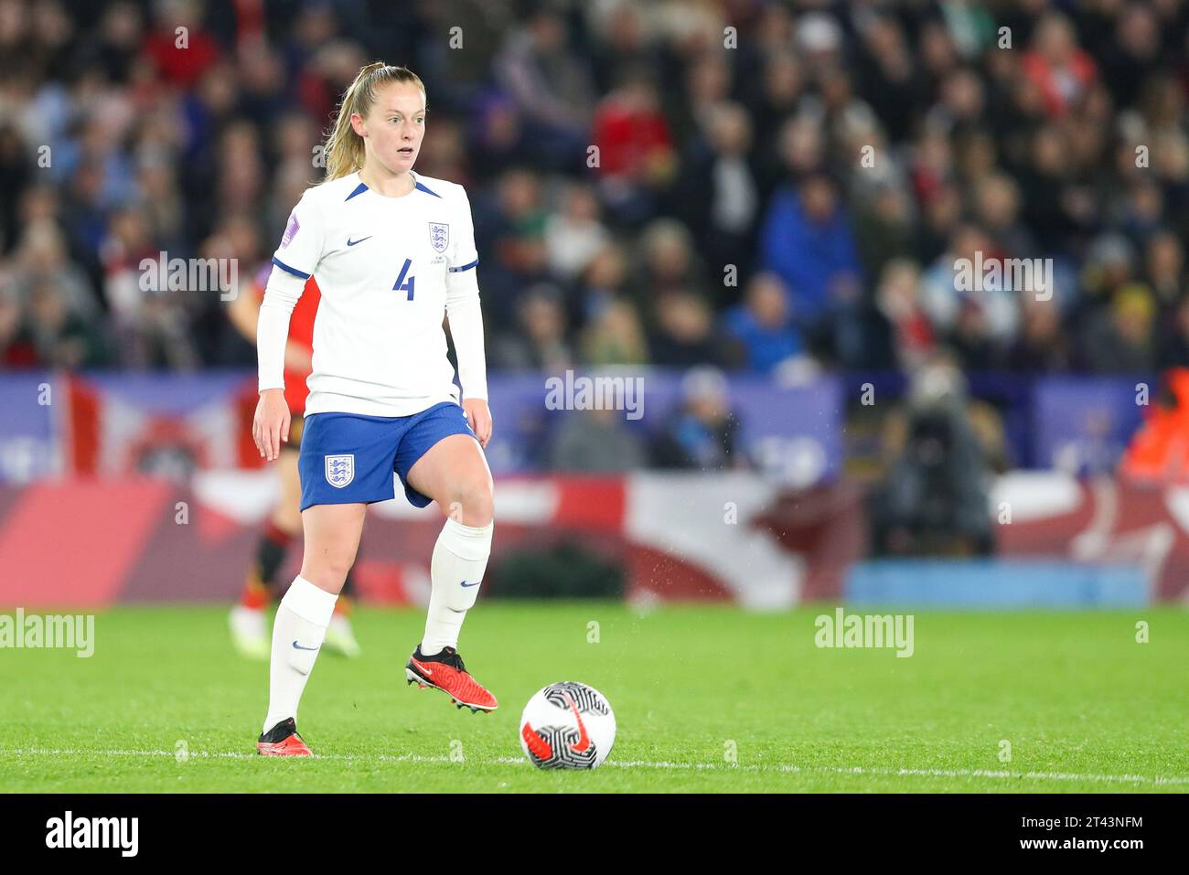 Leicester, Großbritannien. 27. Oktober 2023. Keira Walsh beim Spiel der UEFA Women's Nations League zwischen England und Belgien im King Power Stadium. Stockfoto