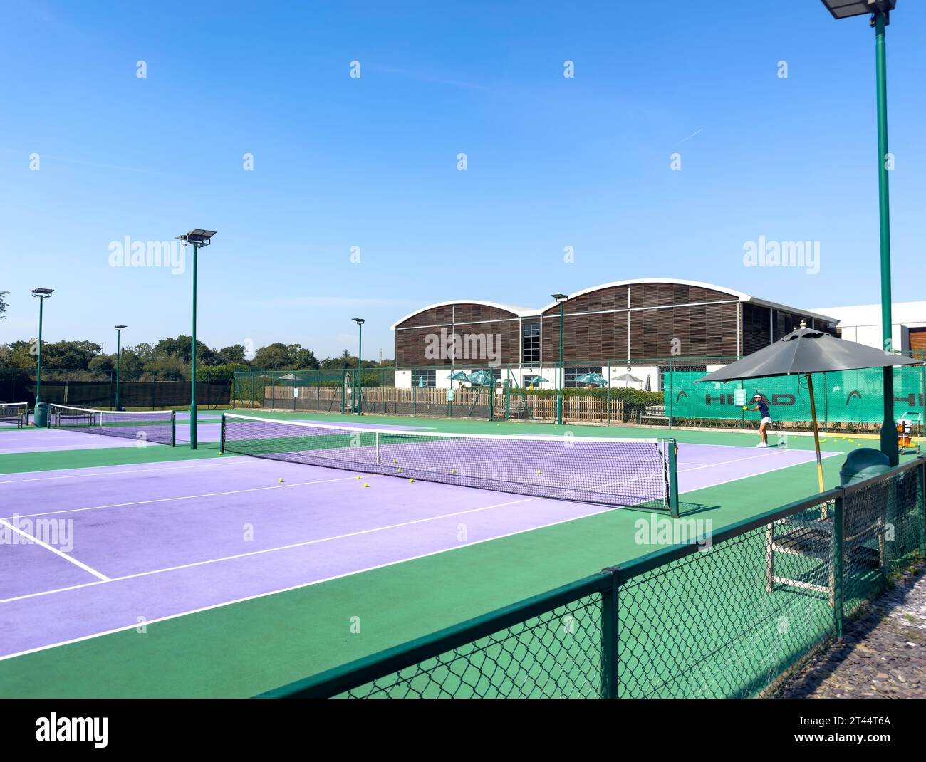 Tennisplätze im David Lloyd Hampton Club, Twickenham, Borough of Richmond upon Thames, Greater London, England, Vereinigtes Königreich Stockfoto