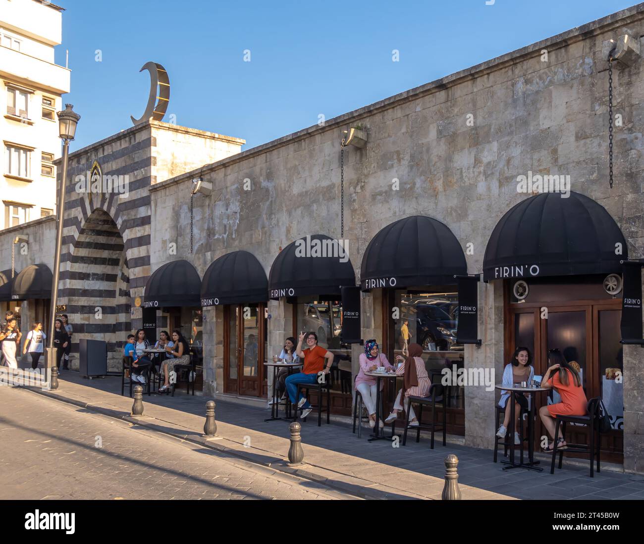 FIRINO Artisan Bakery Iconova, Erbakan CD Gaziantep Türkei Stockfoto