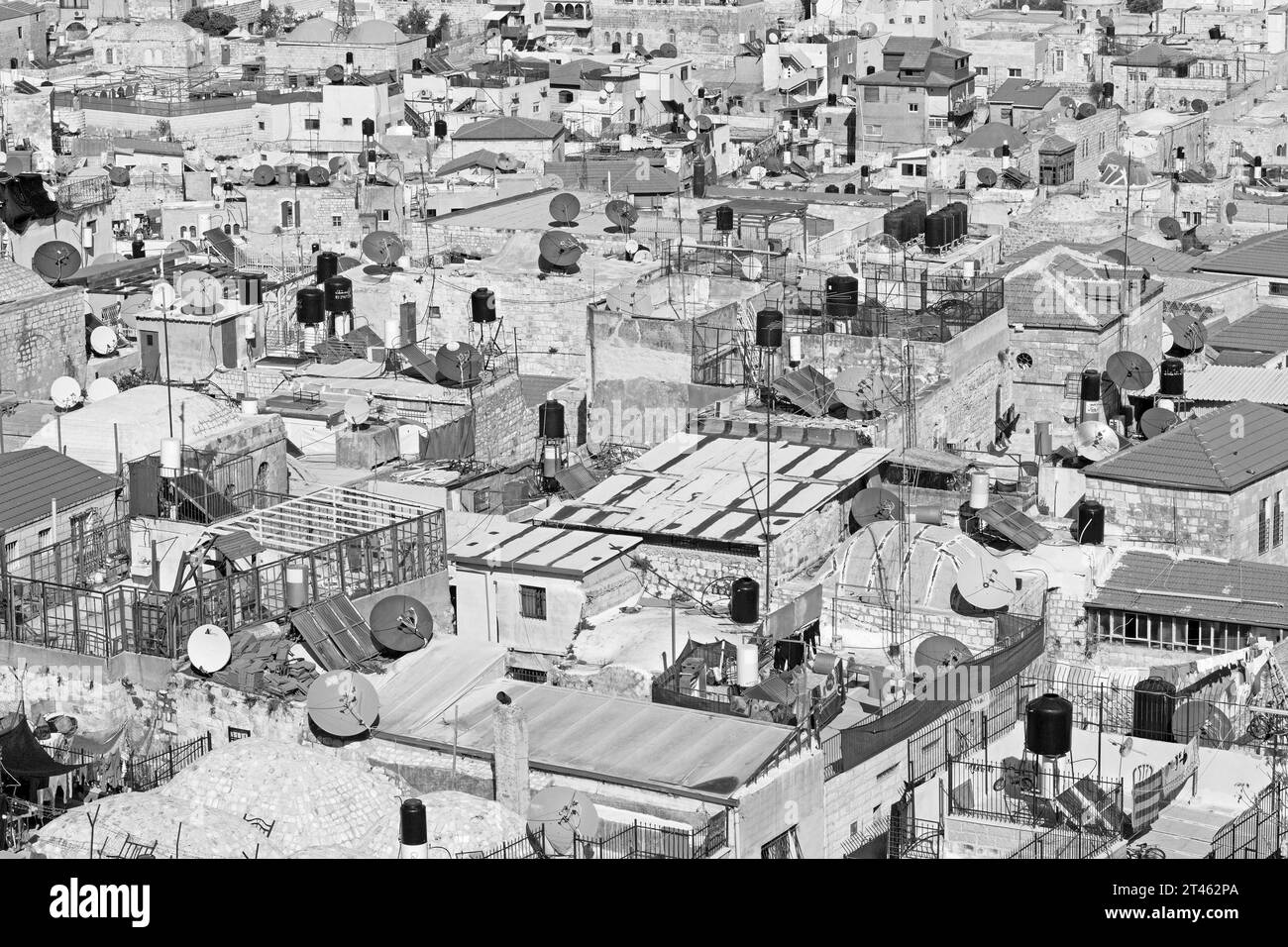 JERUSALEM, ISRAEL - 5. März 2015: Die Dächer der Altstadt aus der Erlöserkirche. Stockfoto