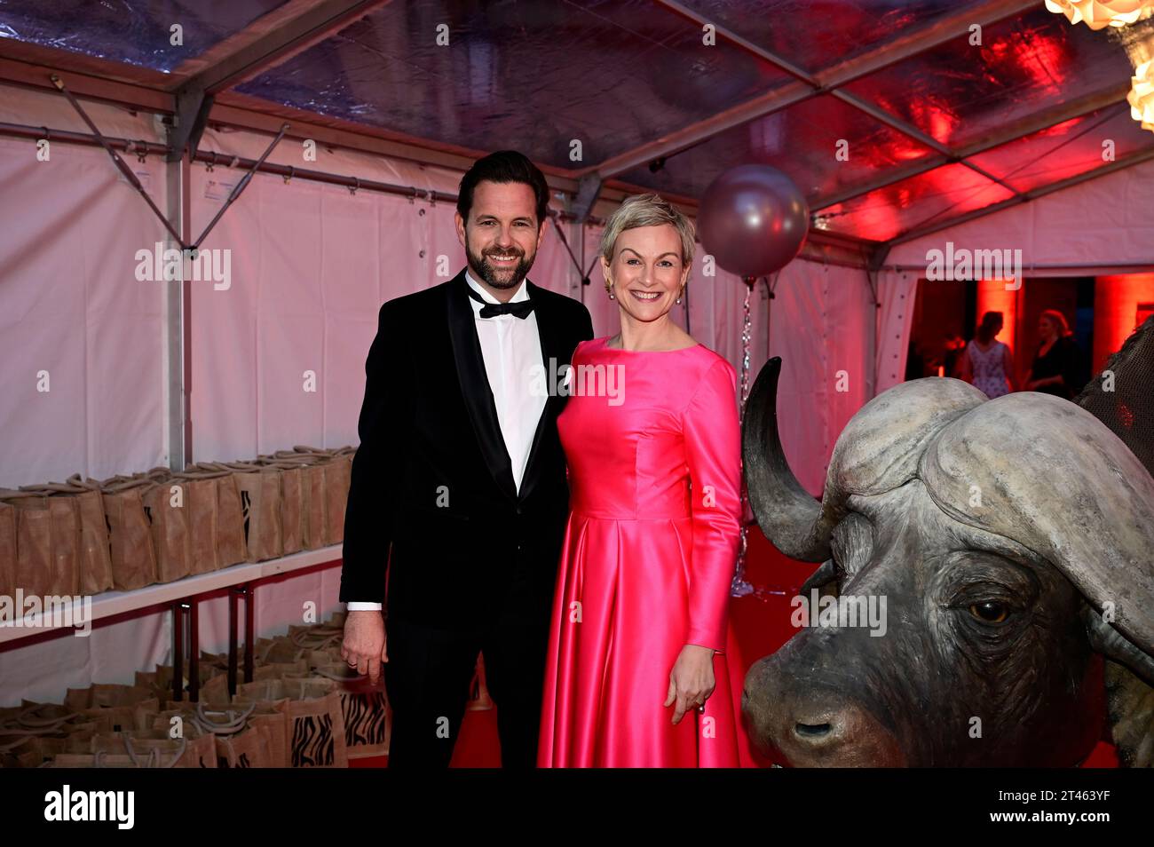 Matthias Killing und Karen Heinrichs bei der 15. Hope Gala 2023 im Schauspielhaus. Dresden, 28.10.2023 Stockfoto