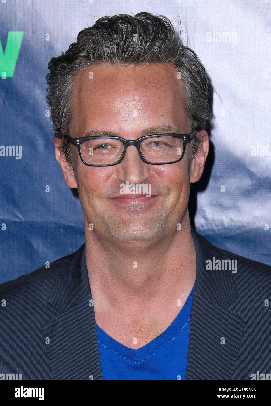 (DATEI) Matthew Perry ist tot mit 54. Matthew Perry ist gestorben. Er war 54. Der Schauspieler, der vor allem dafür bekannt war, Chandler Bing in „Friends“ zu spielen, wurde am Samstag, den 28. Oktober 2023, tot in einem Haus in Los Angeles aufgefunden. WEST HOLLYWOOD, LOS ANGELES, KALIFORNIEN, USA - 17. JULI: Der US-amerikanische Schauspieler, Comedian und Produzent Matthew Perry (Matthew Langford Perry) kommt bei der CBS, CW and Showtime 2014 Summer TCA Party im Pacific Design Center am 14. Juli 2014 in West Hollywood, Los Angeles, Kalifornien, USA. (Foto: Xavier Collin/Image Press Agency) Stockfoto