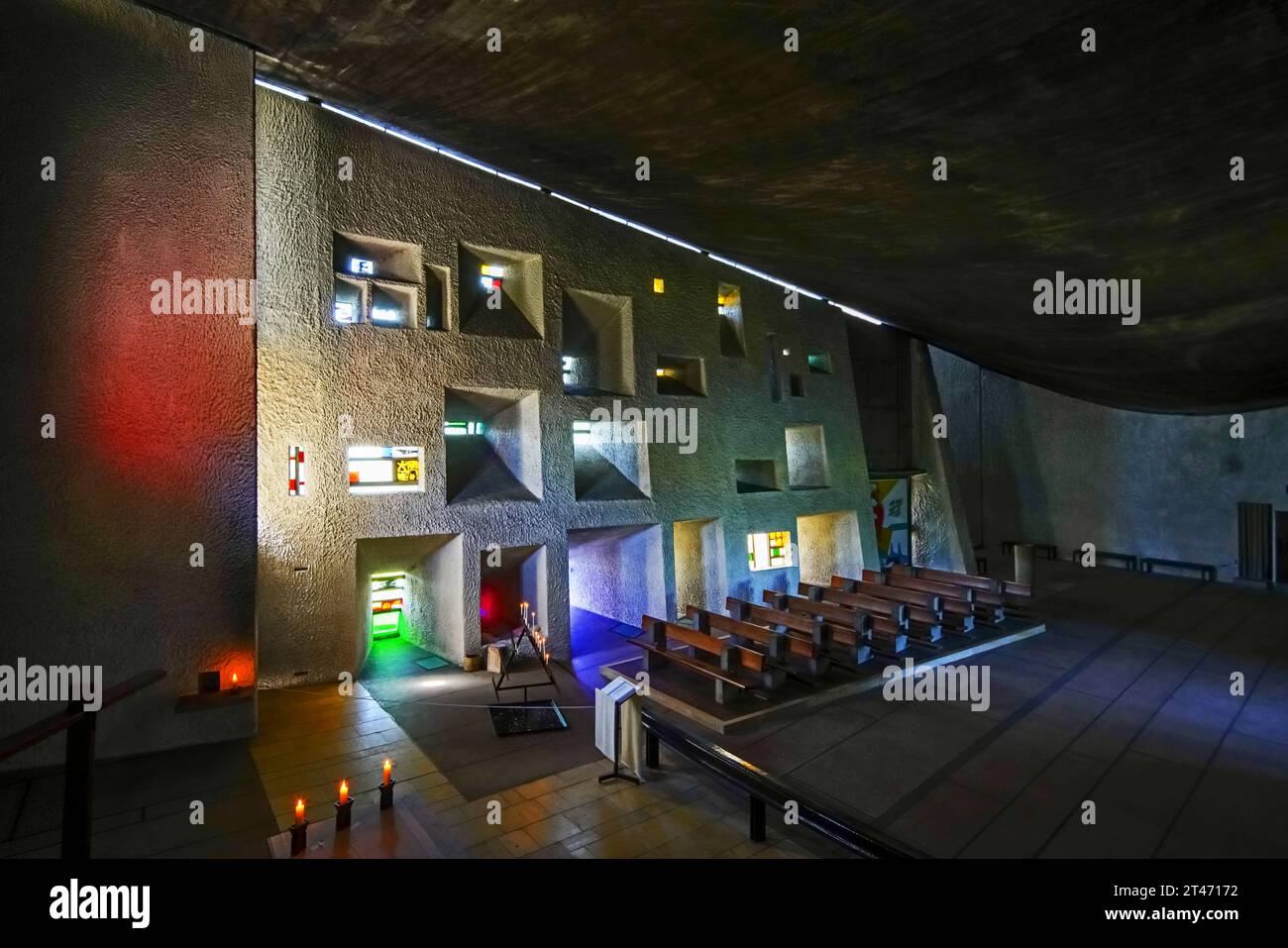 In der berühmten Kapelle des Architekten Le Corbusier in Ronchamp von Le Corbusier, Frankreich. Stockfoto