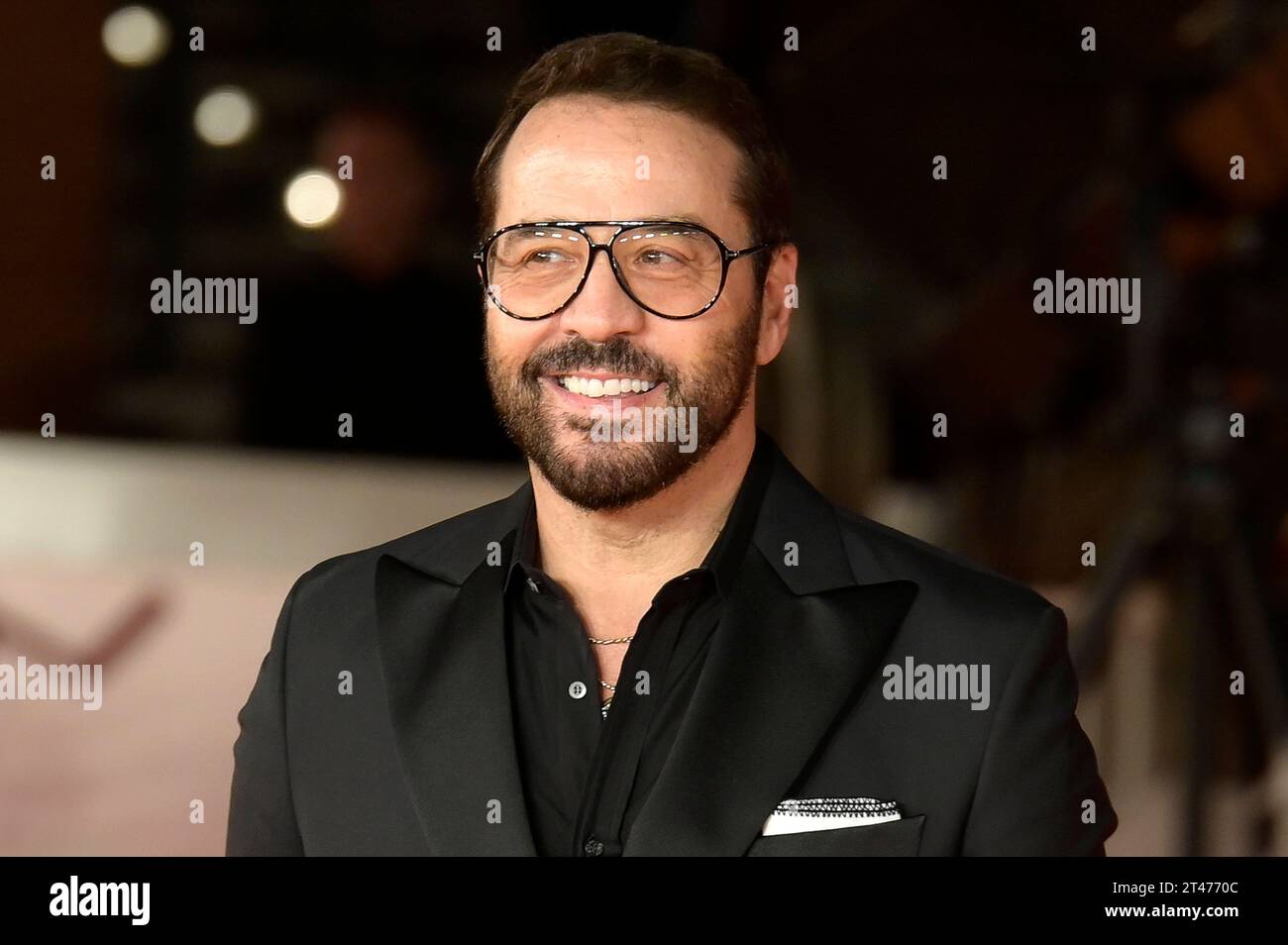 Jeremy Piven bei der Premiere des Kinofilms The Performance auf dem 18. Internationales Filmfestival von Rom/Festa del Cinema di Roma 2023 im Auditorium Parco della Musica. Rom, 28.10.2023 *** Jeremy Piven bei der Premiere des Spielfilms The Performance beim 18 Internationalen Filmfestival in Rom Festa del Cinema di Roma 2023 im Auditorium Parco della Musica Rome, 28 10 2023. Foto:XA.XM.xTinghinox/xFuturexImagex Performance 3041 Credit: Imago/Alamy Live News Stockfoto