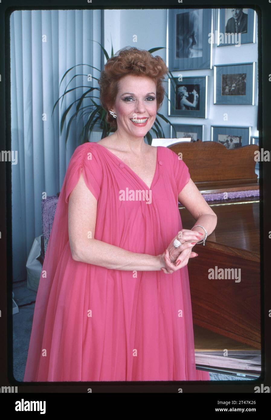 Posierte Porträt der Seifenopern-Schauspielerin Eileen Fulton, die 50 Jahre lang in As the World Turns mitspielte. 1981 in ihrem Zuhause in Manhattan. Stockfoto