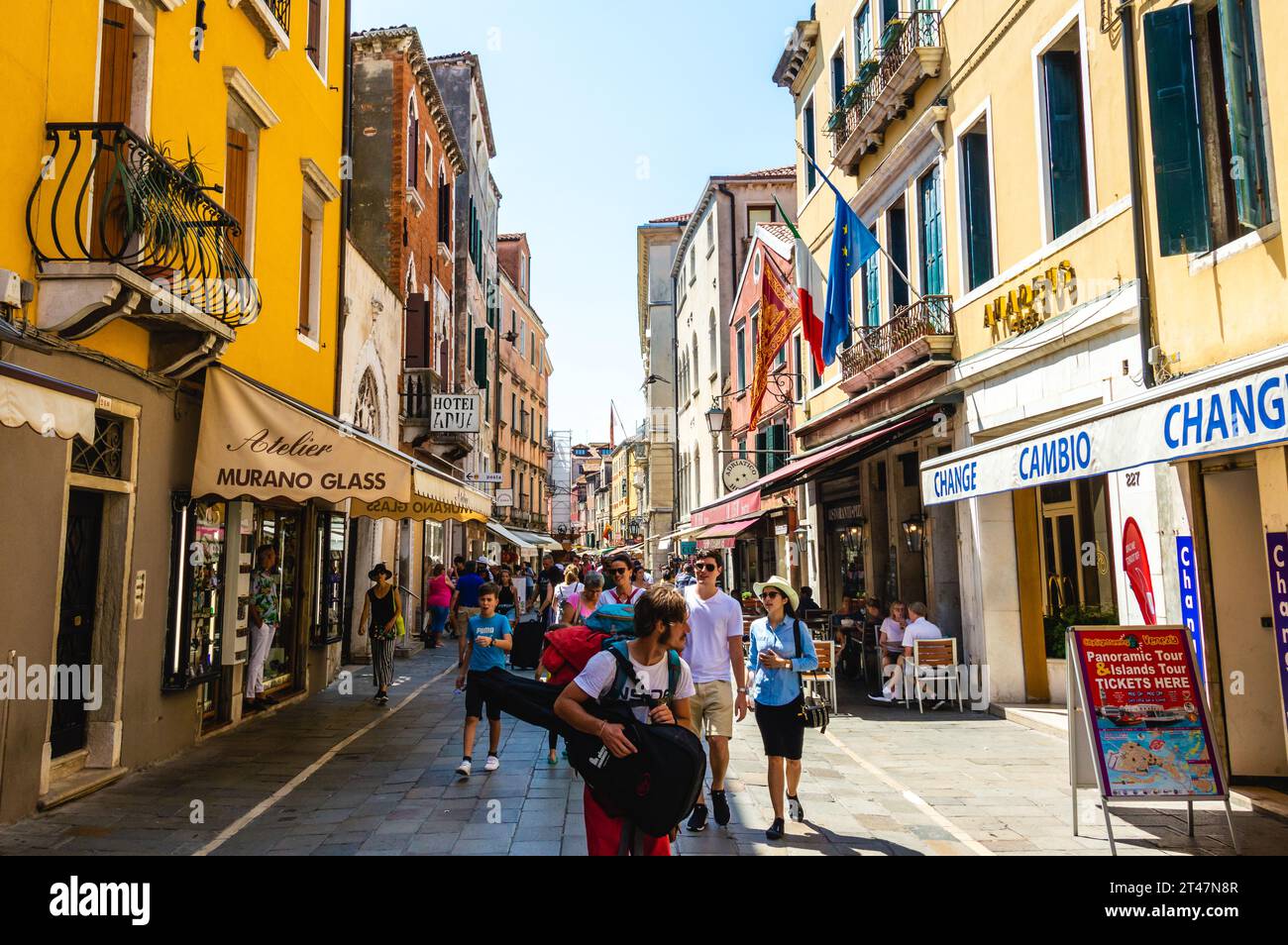 Venedig ist die Stadt Italiens, die das ganze Jahr über Urlaub macht, mit ausgezeichnetem Klima, Venedig Stadt, Italien, 07-15-2019 Stockfoto