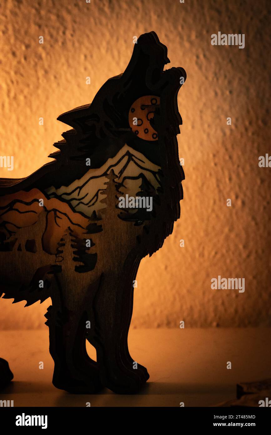 Wolf aus Holz Stockfoto