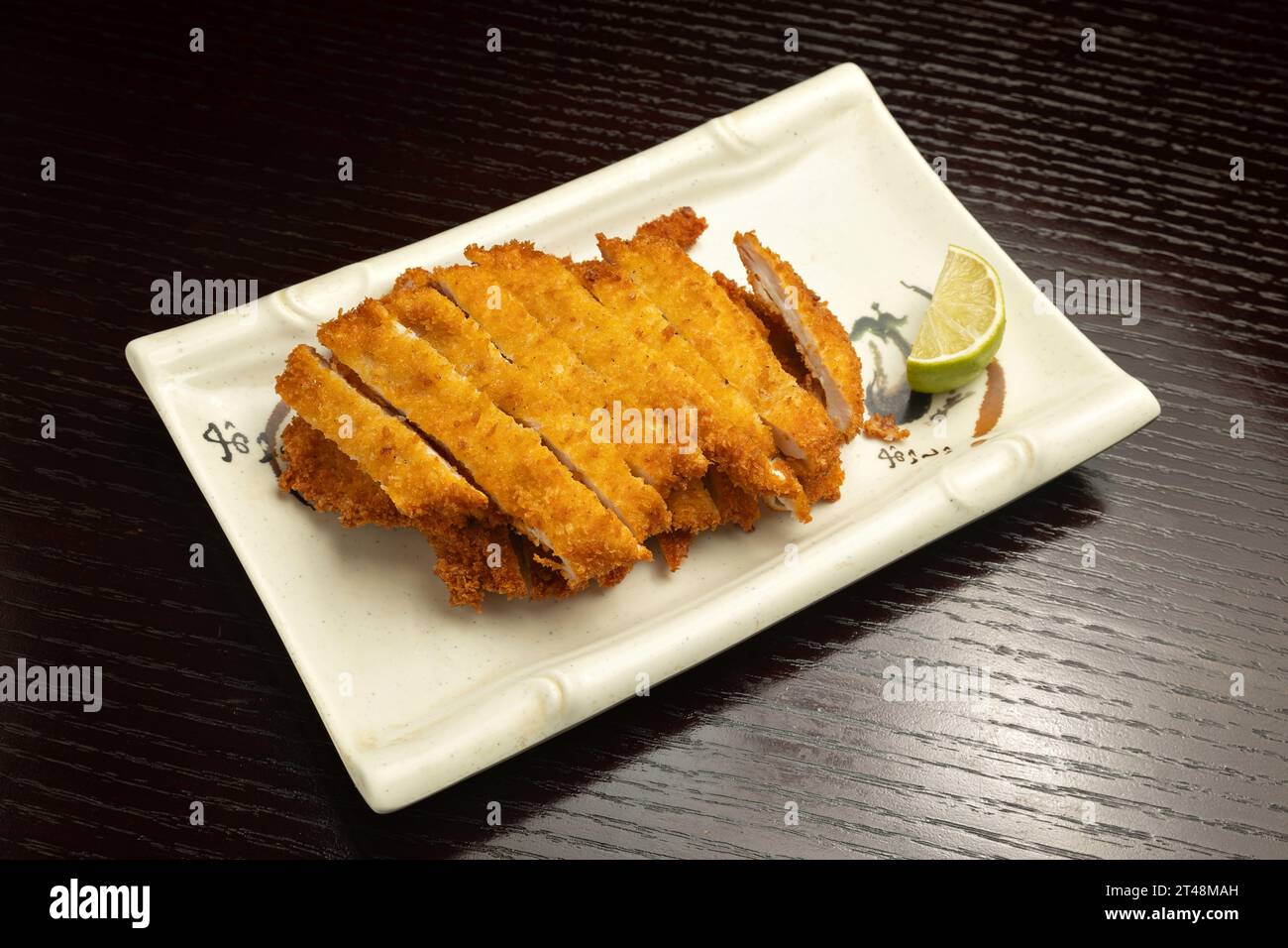 Gebratenes Hähnchengericht mit japanischer Sauce Tori No Karaage Stockfoto