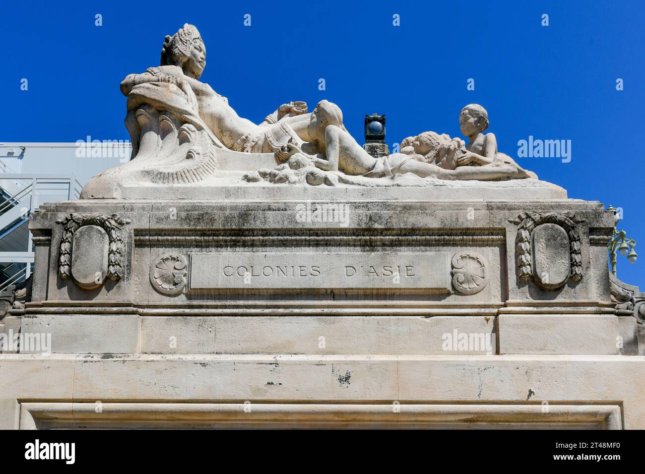 Marseille, Frankreich - 14. Juli 2022: Monumentale Treppe des Bahnhofs Marseille-Saint-Charles in Marseille, Frankreich. Stockfoto