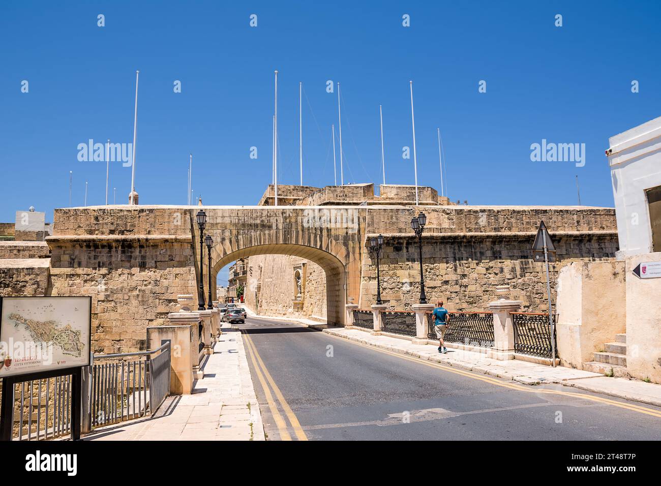 Vittoriosa, Malta - 17. Juni 2023: Eingangstor zu Il Birgu, Vittoriosa, Malta Stockfoto