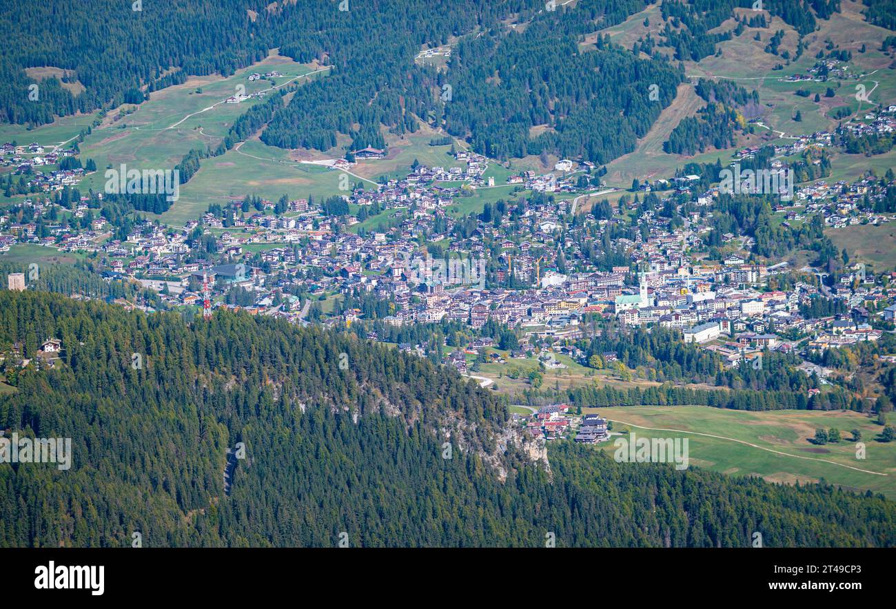 Stadt Cortina d'Ampezzo in den Dolomiten, Italien Stockfoto