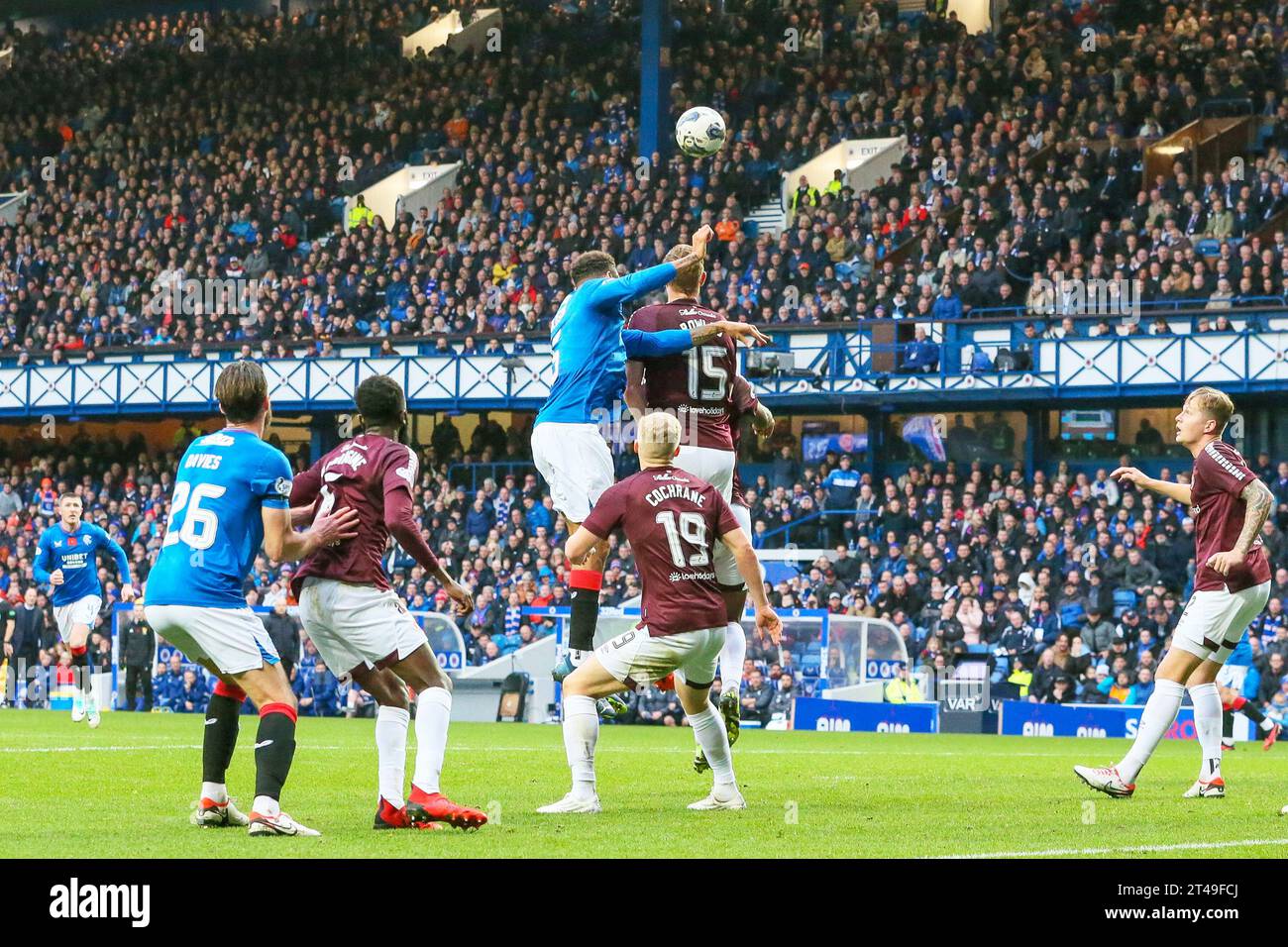 Oktober 23. Glasgow, Großbritannien. In einem schottischen Premiership-Fußballspiel spielte der Rangers FC Hearts im Heimpark der Rangers im Ibrox-Stadion in Glasgow, Schottland, Großbritannien. Quelle: Findlay/Alamy Live News Stockfoto