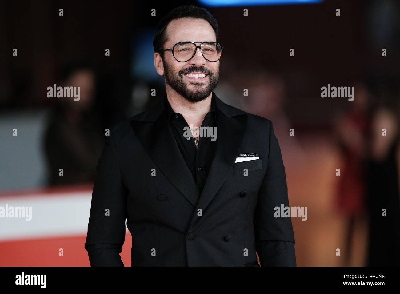 Rom, Italien. Oktober 2023. Jeremy Piven besucht den roten Teppich für „The Performance“ während des 18. Rom Film Festivals im Auditorium Parco Della Musica in Rom. (Foto: Davide Di Lalla/SOPA Images/SIPA USA) Credit: SIPA USA/Alamy Live News Stockfoto