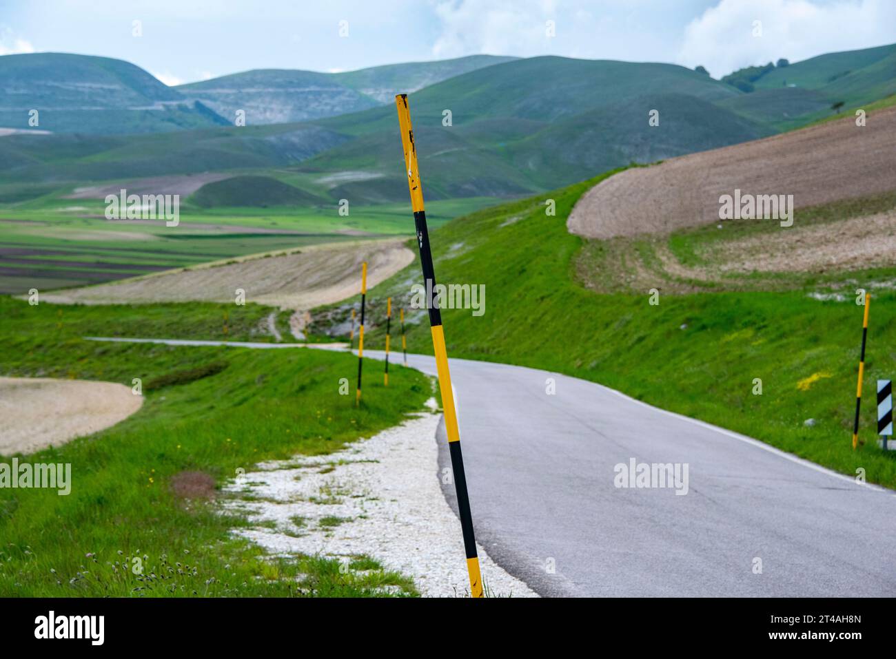 SP 477 Road in Piano Grande Plain - Italien Stockfoto
