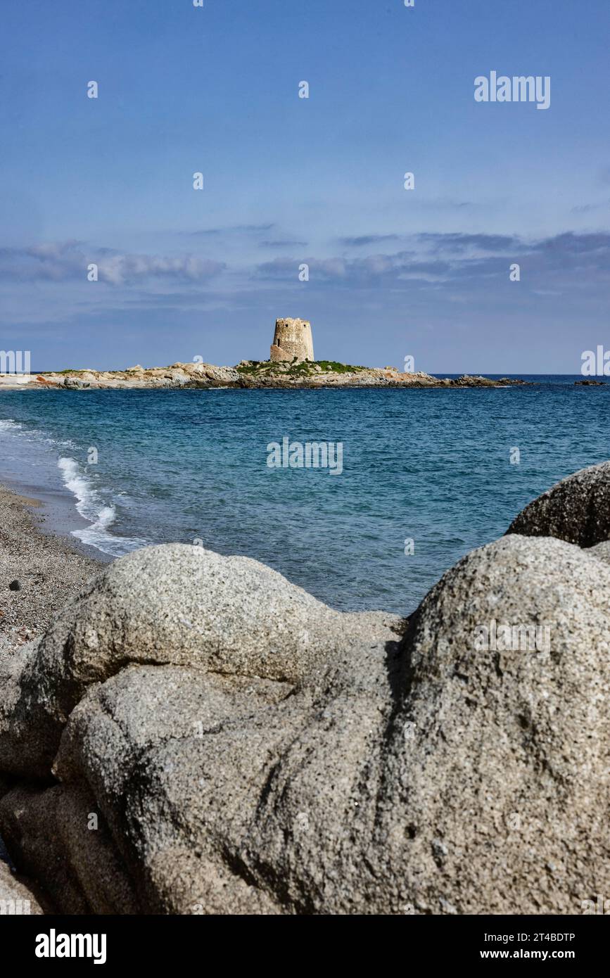 Torre di Bari Sardo, historischer spanischer Wachturm aus dem 16. Jahrhundert, Bari Sardo, Ogliastra, Sardinien, Italien Stockfoto