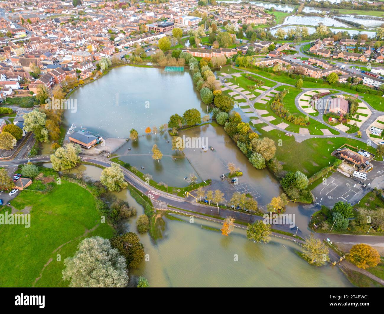 Tewkesbury, Großbritannien. Oktober 2023. Überschwemmungen im Tewkesbury Cricket Club und Umgebung Credit: Thomas Faull/Alamy Live News Stockfoto