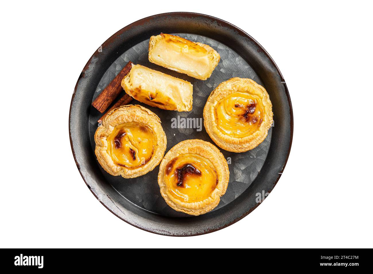 Pastell de nata traditionelle portugiesische Pudding-Tarte. Isoliert auf weißem Hintergrund Stockfoto