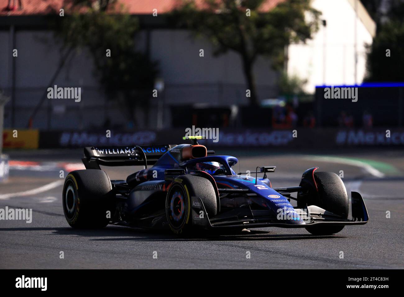 MEXIKO-Stadt, Mexiko. Oktober 2023. #2, Logan Sargeant, USA, Team Williams F1 FW45, Mercedes-Motor beim Grand Prix von Mexiko im Magdalena Mixhuca Park im Autodromo Hernando Rodriguez, Grand Prix der Formel 1 von Mexiko, F1 GP von Mexiko 2023, Formel 1 in Mexiko, Grand Prix du Mexique de Formule 1, kostenpflichtiges Bild, Copyright © Ulises CUEVAS/ATP Images (CUEVAS Ulises/ATP/SPP) Credit: SPP Sport Pressefoto. /Alamy Live News Stockfoto