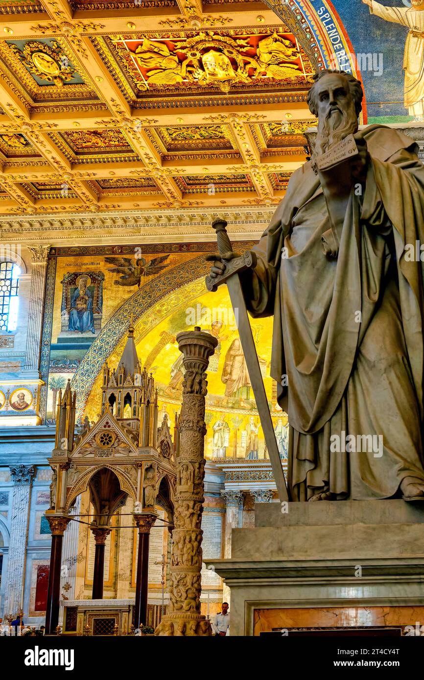 Das Innere der Basilika Saint Paul vor den Mauern, Rom, Italien Stockfoto